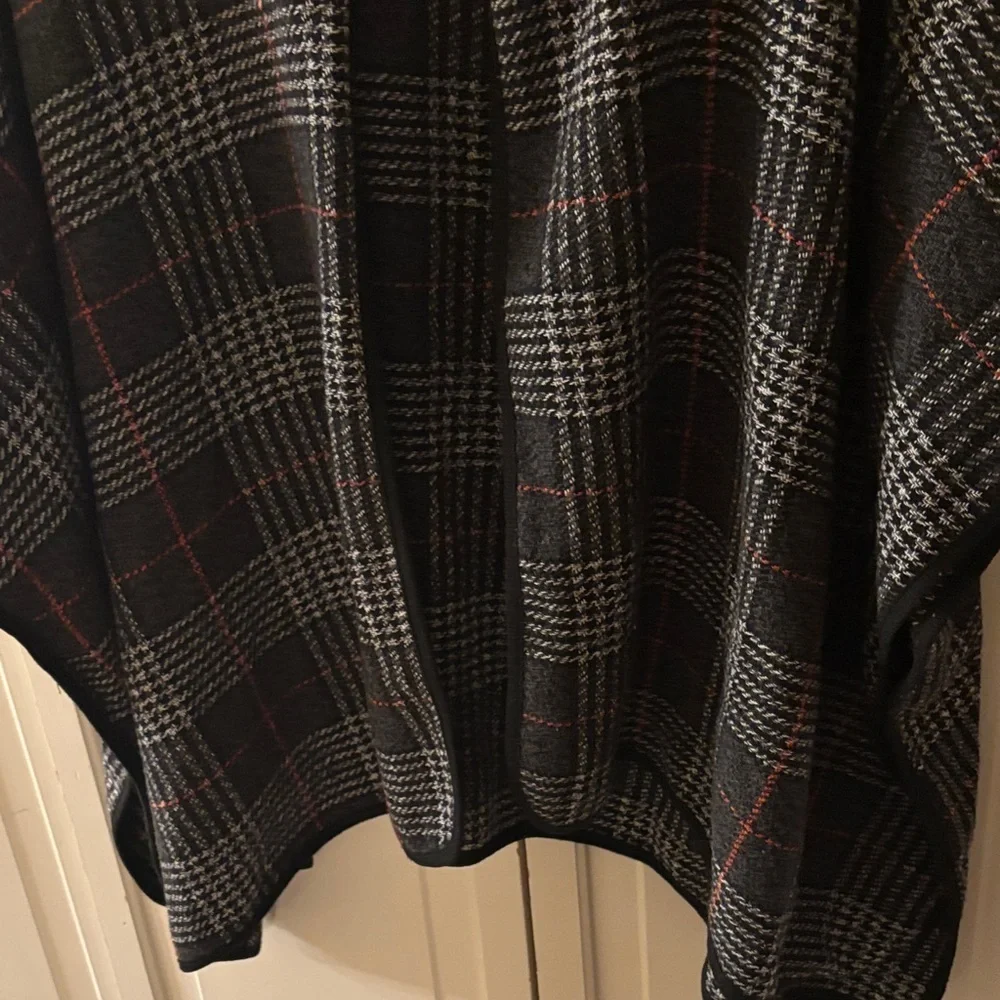 Black Plaid Cape with Faux Fur Collar OS Holiday Festive Winter Layering